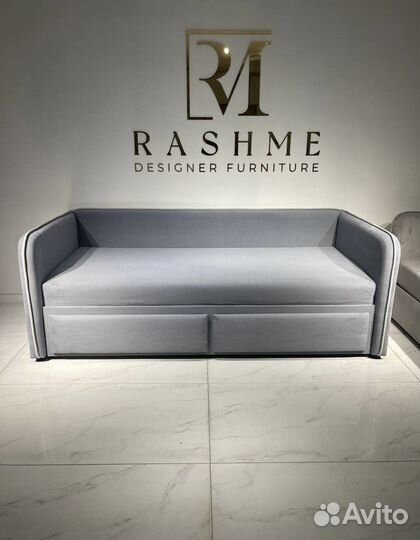 Детская кровать с ящиками 