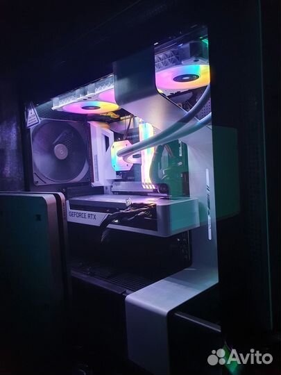 Игровой компьютер в сборе