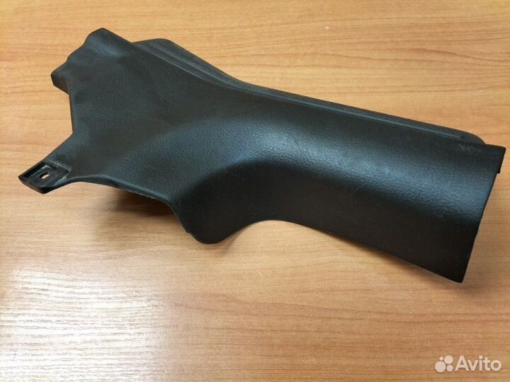 Накладка порога внутренняя задняя левая Mitsubishi