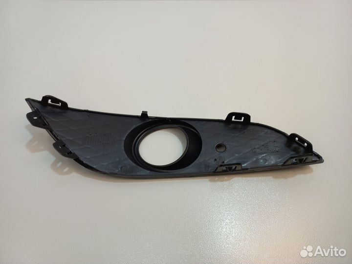Оправа туманки новая Opel Astra 2007-2013