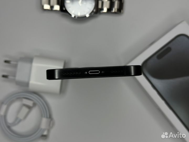 iPhone xr в корпусе 15 pro черный