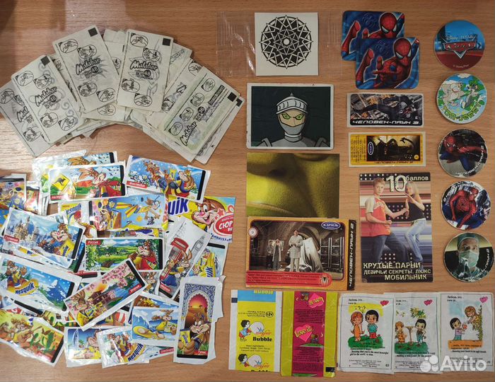 Вкладыши, наклейки, магниты, татуировки, жетоны