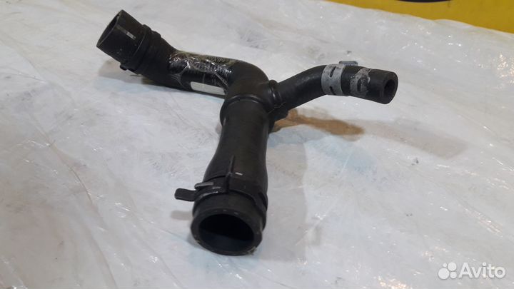 Патрубок охлаждения Mercedes W212 W204 W207