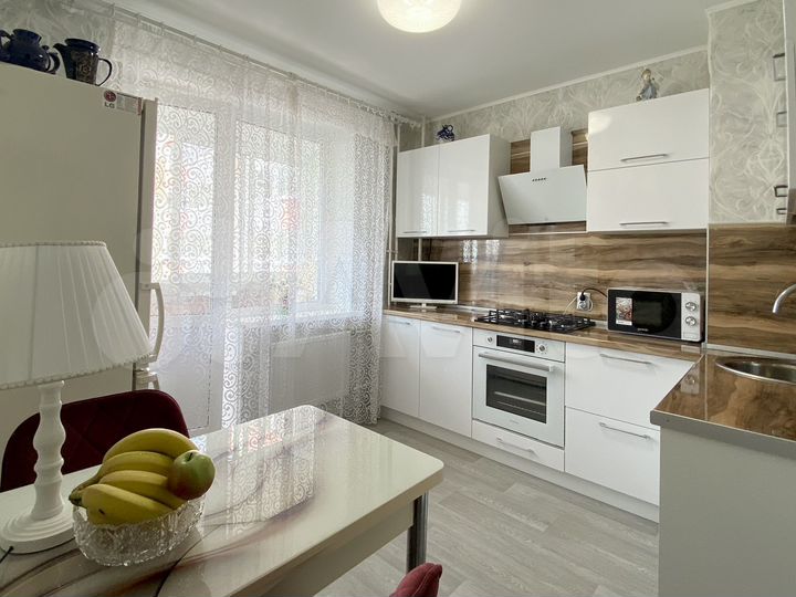2-к. квартира, 61,3 м², 8/10 эт.