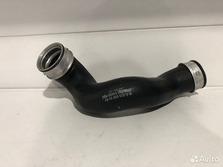 Патрубок интеркулера L Mercedes W203 A2035283382