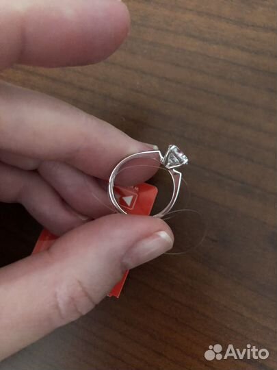 Серебряное кольцо с фианитом