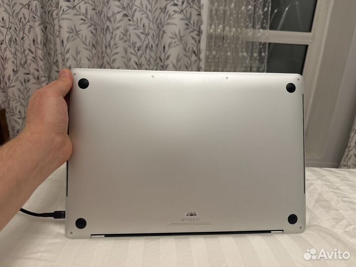 Apple MacBook Pro 15 - 2016 / i7 / 16gb / 1 TB