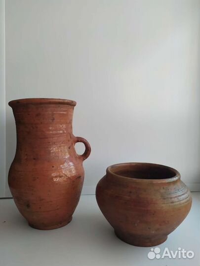 Глиняные кувшин и горшок