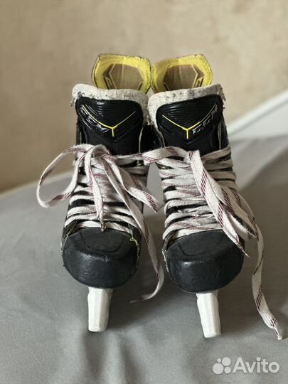 Коньки CCM super tacks, шорты Bauer, нагрудник