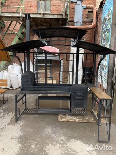 Мангал с печью под казан и крышей