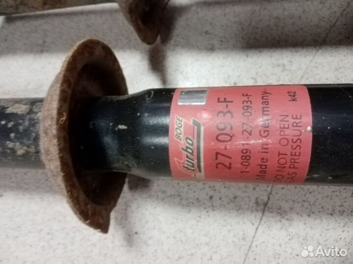 Амортизатор задний Audi 80 B3