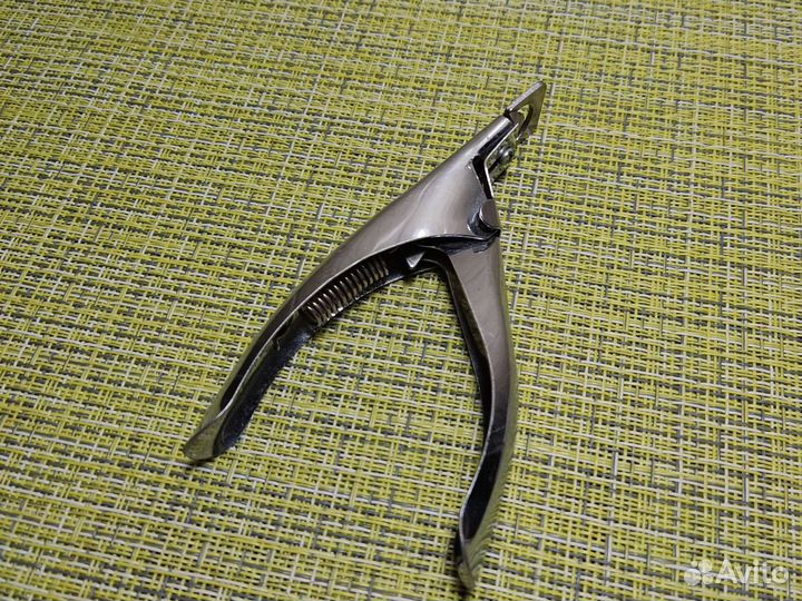 Уф лампа для ногтей, наборы для маникюра