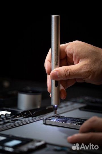 Мастер по ремонту телефонов