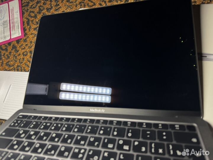 Apple macbook air 2020 m1