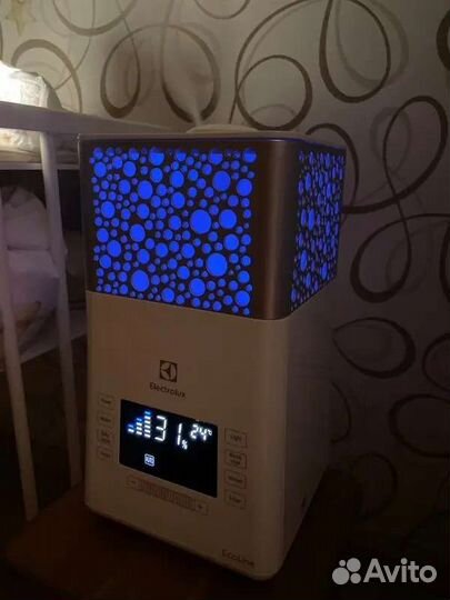 Увлажнитель воздуха Electrolux EHU 3715D