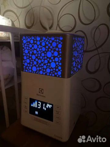 Увлажнитель воздуха Electrolux EHU 3715D