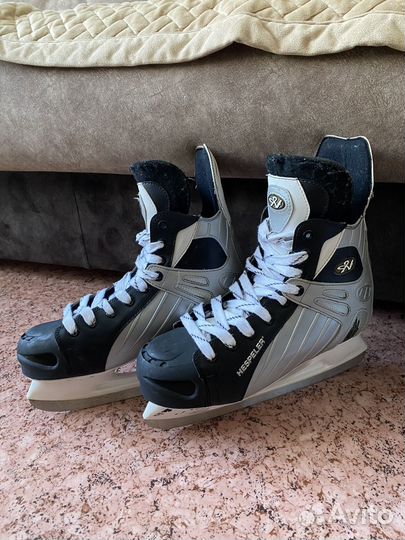 Коньки хоккейные Hespeler 42,44рр