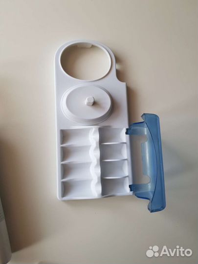 Электрическая зубная щетка Oral b Орал би белая