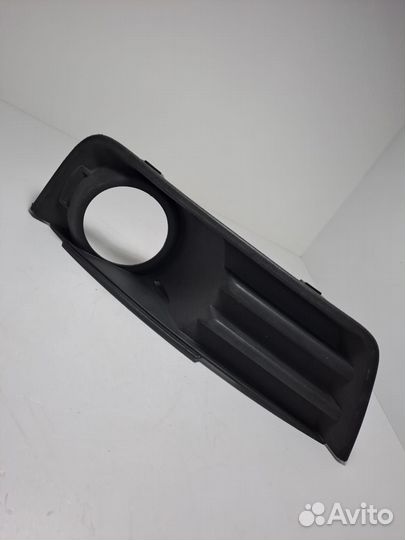 Рамка фары противотуманной Ford