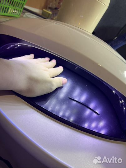 Маникюрная лампа