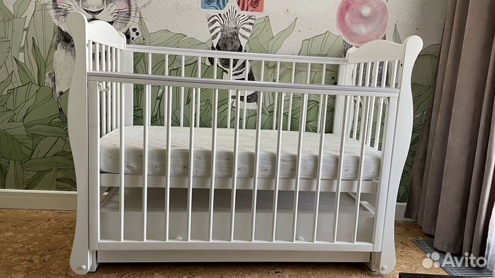 Кровать детская с матрацем