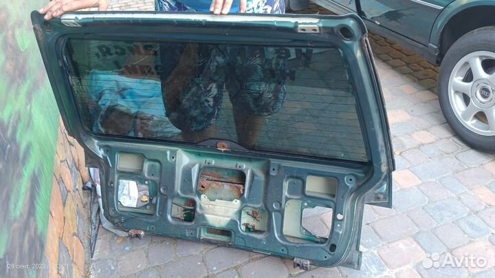 Крышка багажника Ауди 80 б4 авант