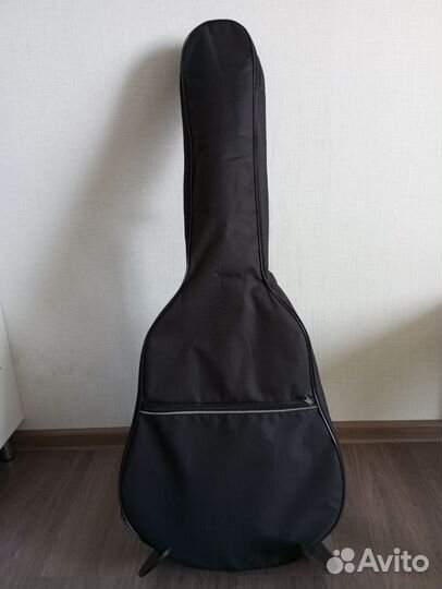 Акустическая гитара