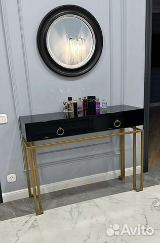 Туалетный столик. Консоль