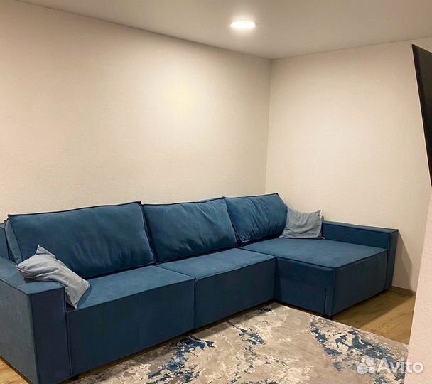 Большой угловой диван