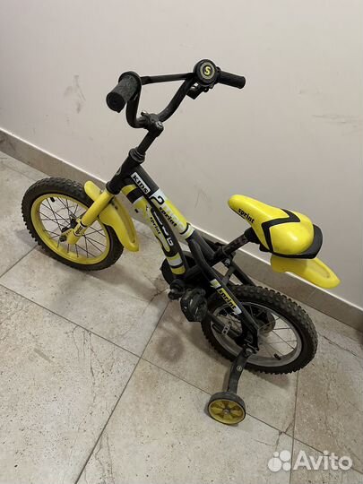 Детский велосипед 4 колесный и шлем