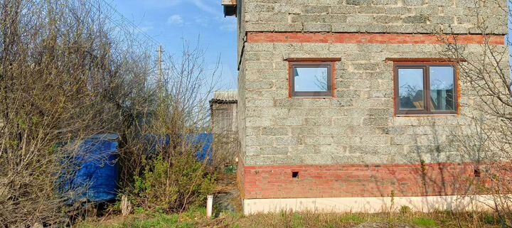 Дом 58 м² на участке 6 сот.