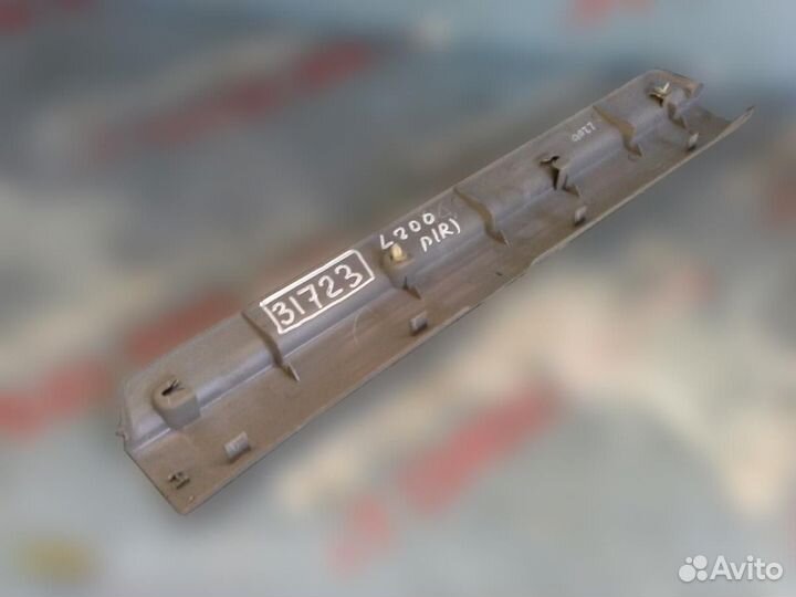 Накладка порога (внутренняя) Mitsubishi L200 (KB)