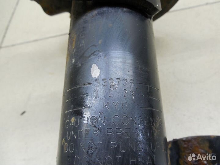 Амортизатор передний левый Kuga 2008-2012