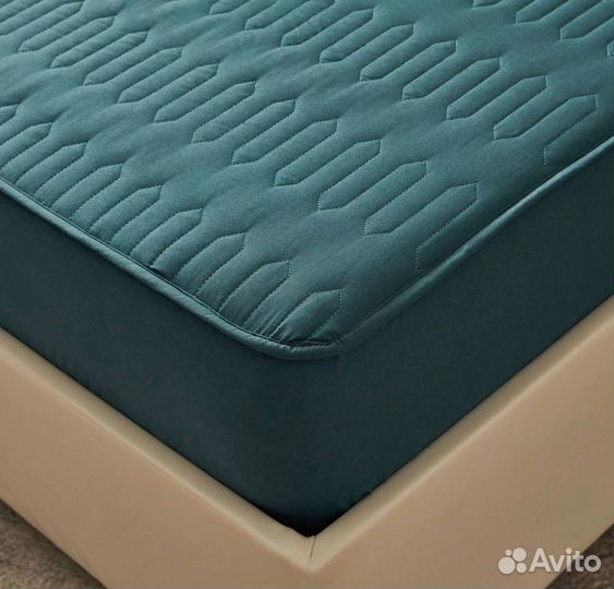 Наматрасник стёганный с бортами + 2 наволочки