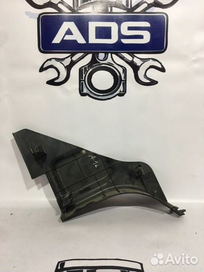 Накладка на стойку передняя правая Ssangyong