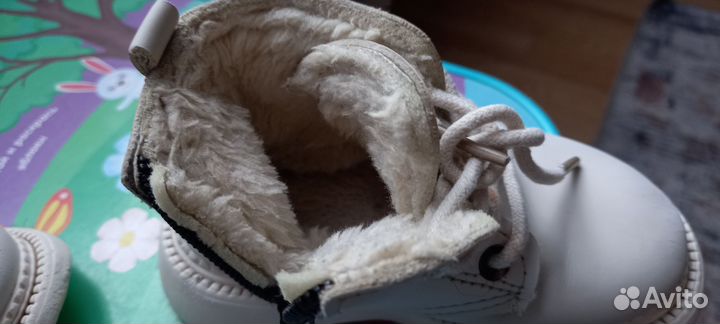 Ботинки демисезонные для девочки 22 размер