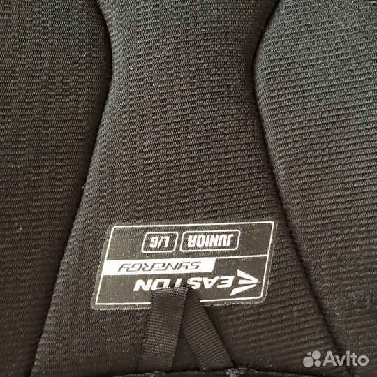 Нагрудник хоккейный детский