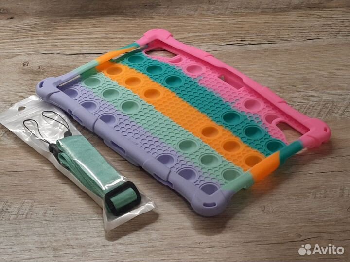 Чехол бампер силиконовый для планшета с ремнем 10