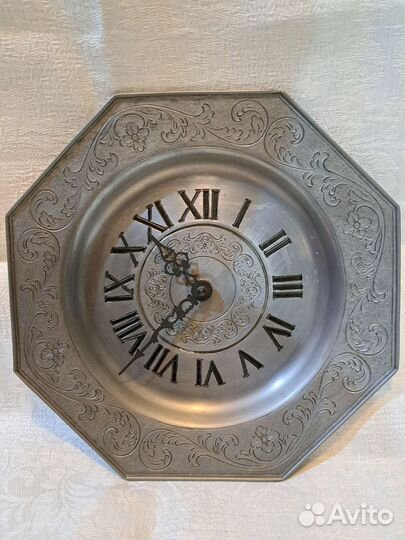Часы оловянные винтажные