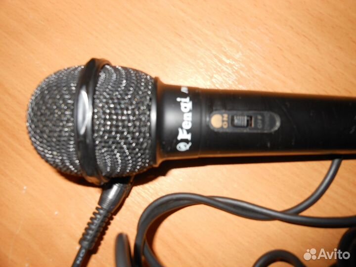 Микрофон Fengi для караоке проводной