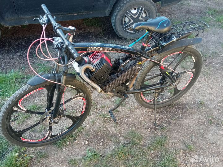 Велосипед с бензиновым мотором