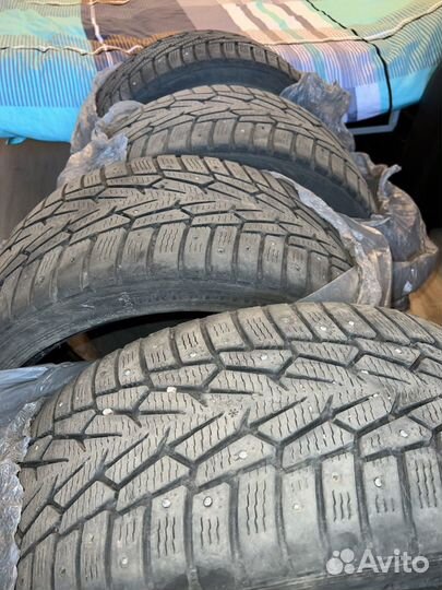 Nokian Tyres Hakkapeliitta 7 225/40 R18 и 255/35 R18 92T