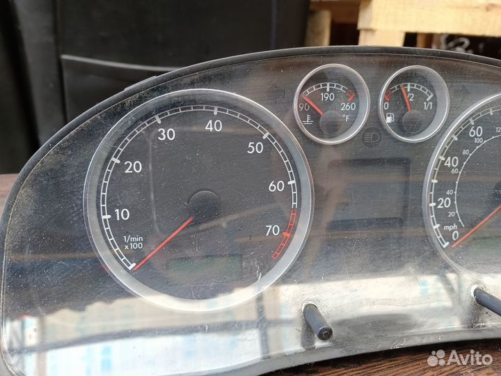 Щиток приборов для VW Passat b5 b5+ 3B0920929B