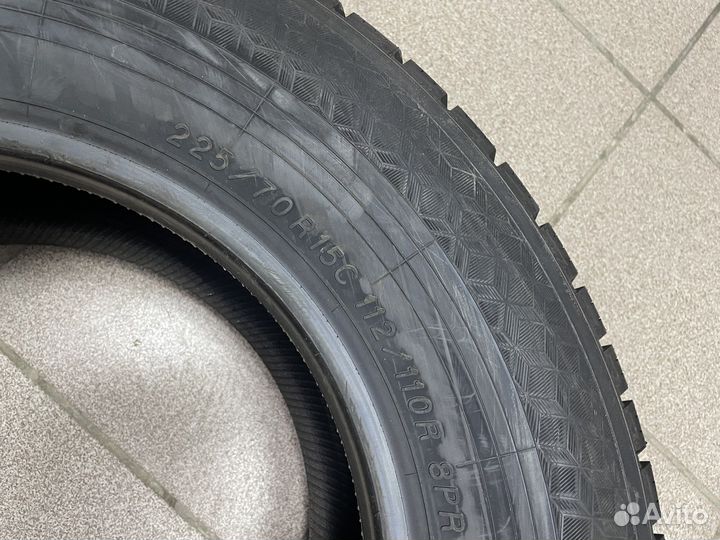 Yokohama BluEarth-Van RY61 225/70 R15 112R