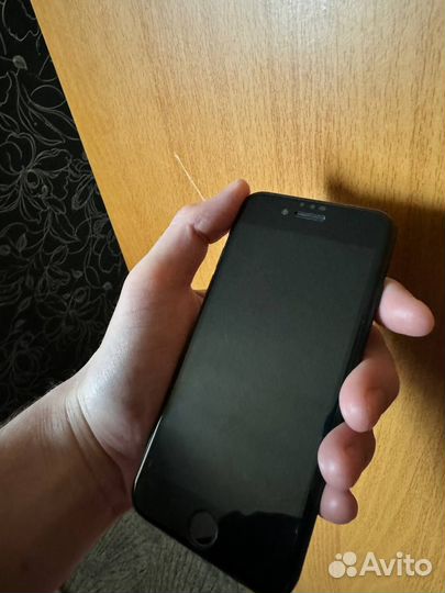 iPhone SE (2022), 128 ГБ