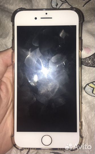 Телефон iPhone 7