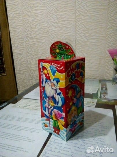 Отдам новогодние коробочки для подарков