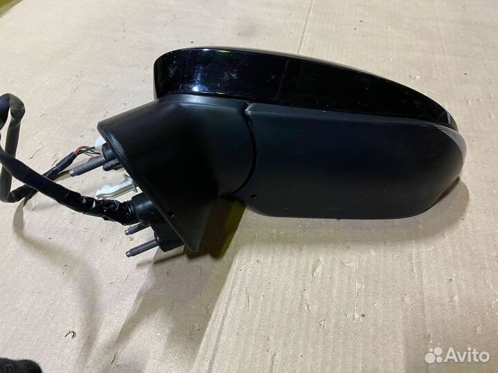 Зеркало левое Toyota Corolla E210