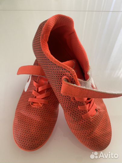 Футбольные бутсы