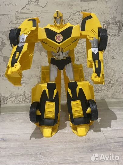 Робот трансформер бамблби